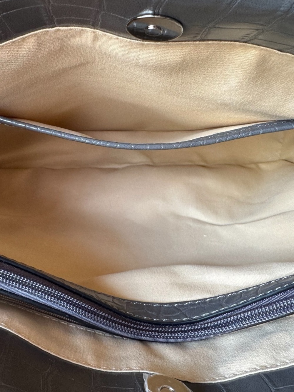 NWT Giani Bernini Gray Croc Embossed Tote Shoulder Bag - Picture 11 of 13